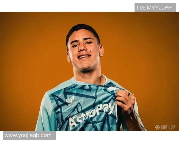 巴拉圭足球明星阿龙精彩瞬间集锦与个人风采展示 巴拉圭足球明星阿龙精彩瞬间集锦与个人风采展示