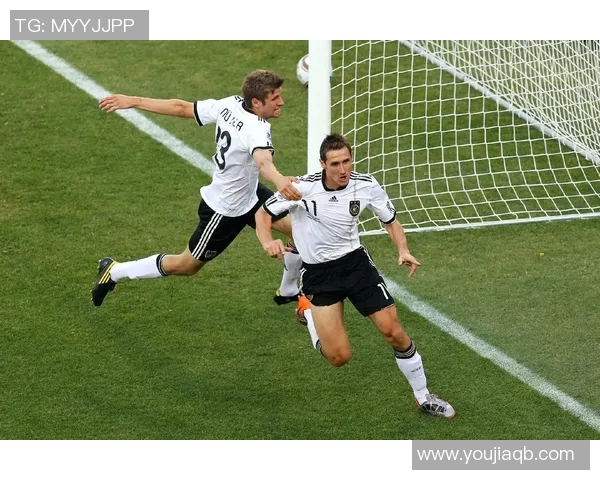 足球明星们的闪光舞蹈视频展现激情与魅力让你领略不一样的运动风采