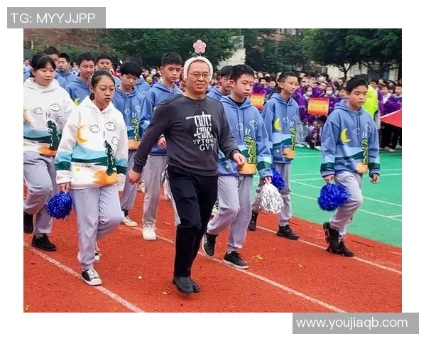 篮球明星璀璨人生背景海报展现运动魅力与奋斗精神的视觉盛宴